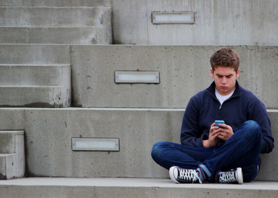 Educazione affettiva sessuale ai tempi di internet - D.ssa Elisa Roda, psicoterapeuta